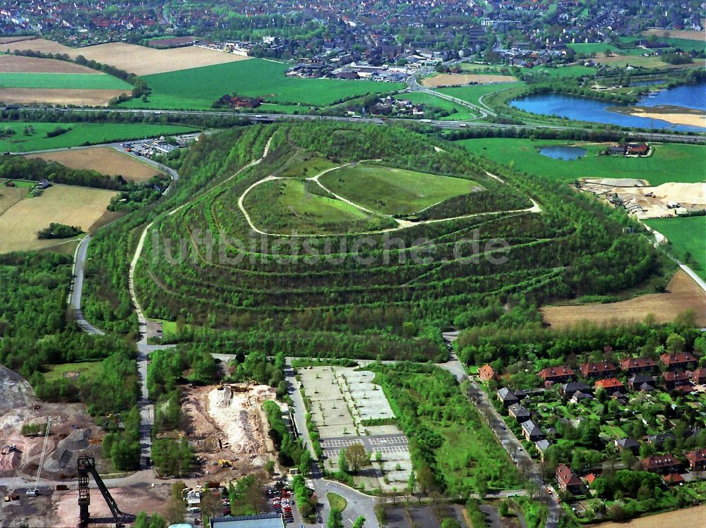 Moers aus der Vogelperspektive: Ehemalige Bergehalde Halde Pattberg der Zeche in Moers Repelen in Nordrhein-Westfalen NRW