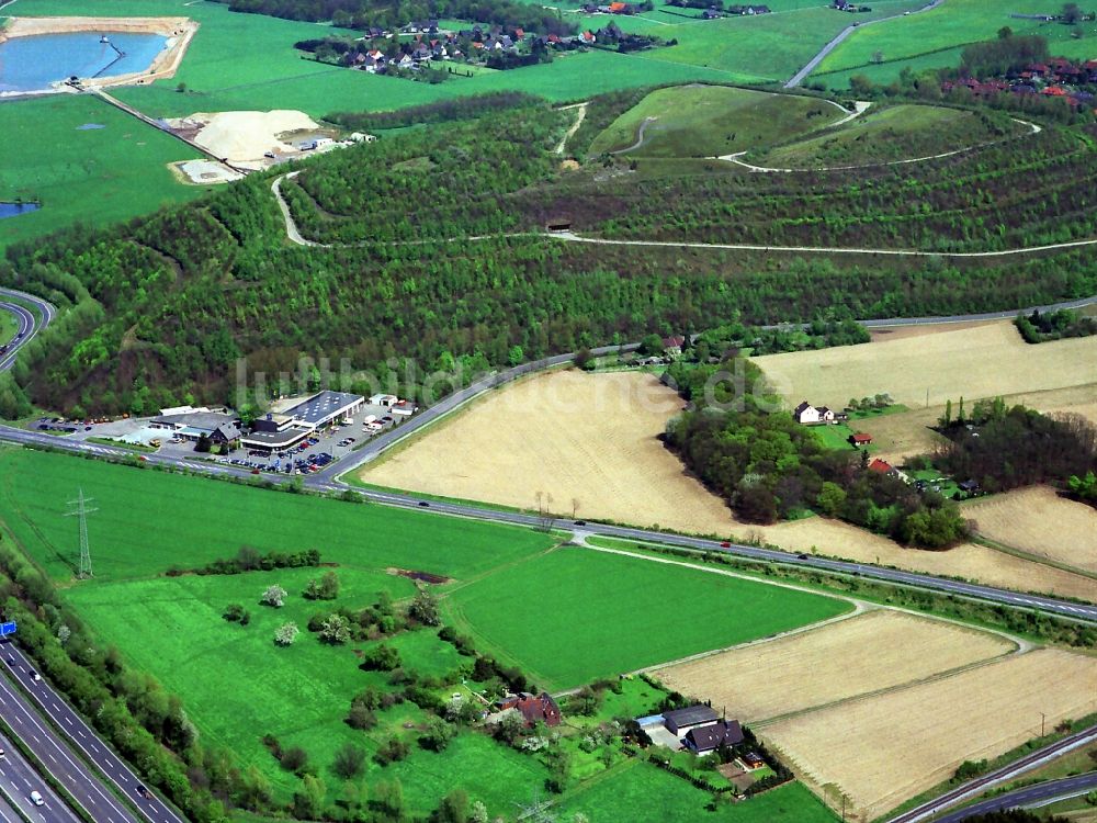 Moers von oben - Ehemalige Bergehalde Halde Pattberg der Zeche in Moers Repelen in Nordrhein-Westfalen NRW