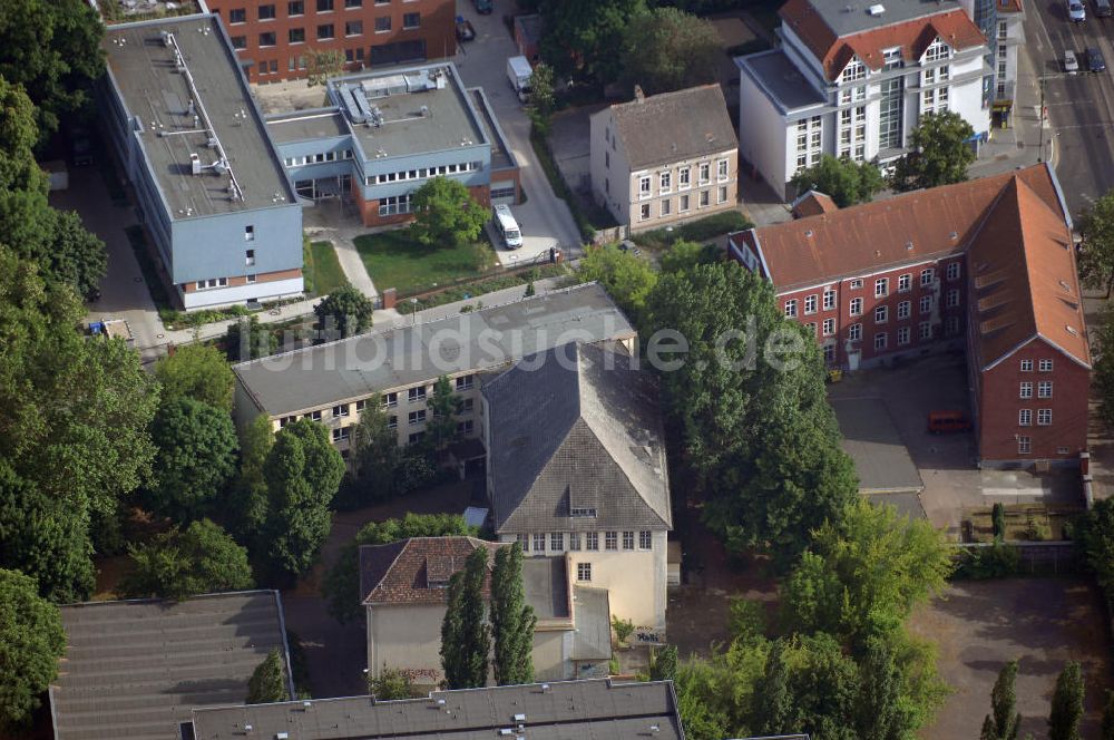 Luftaufnahme Berlin - Ehemalige Gemeindeschule in Alt - Friedrichsfelde Berlin