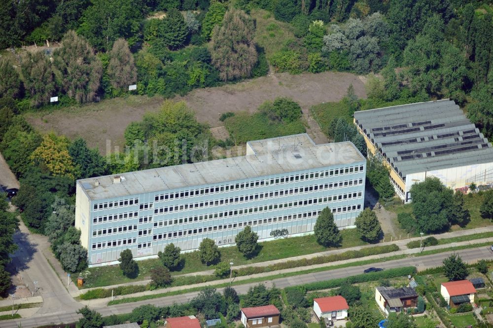 Berlin aus der Vogelperspektive: Ehemalige Gesamtschule in Berlin-Mahlsdorf