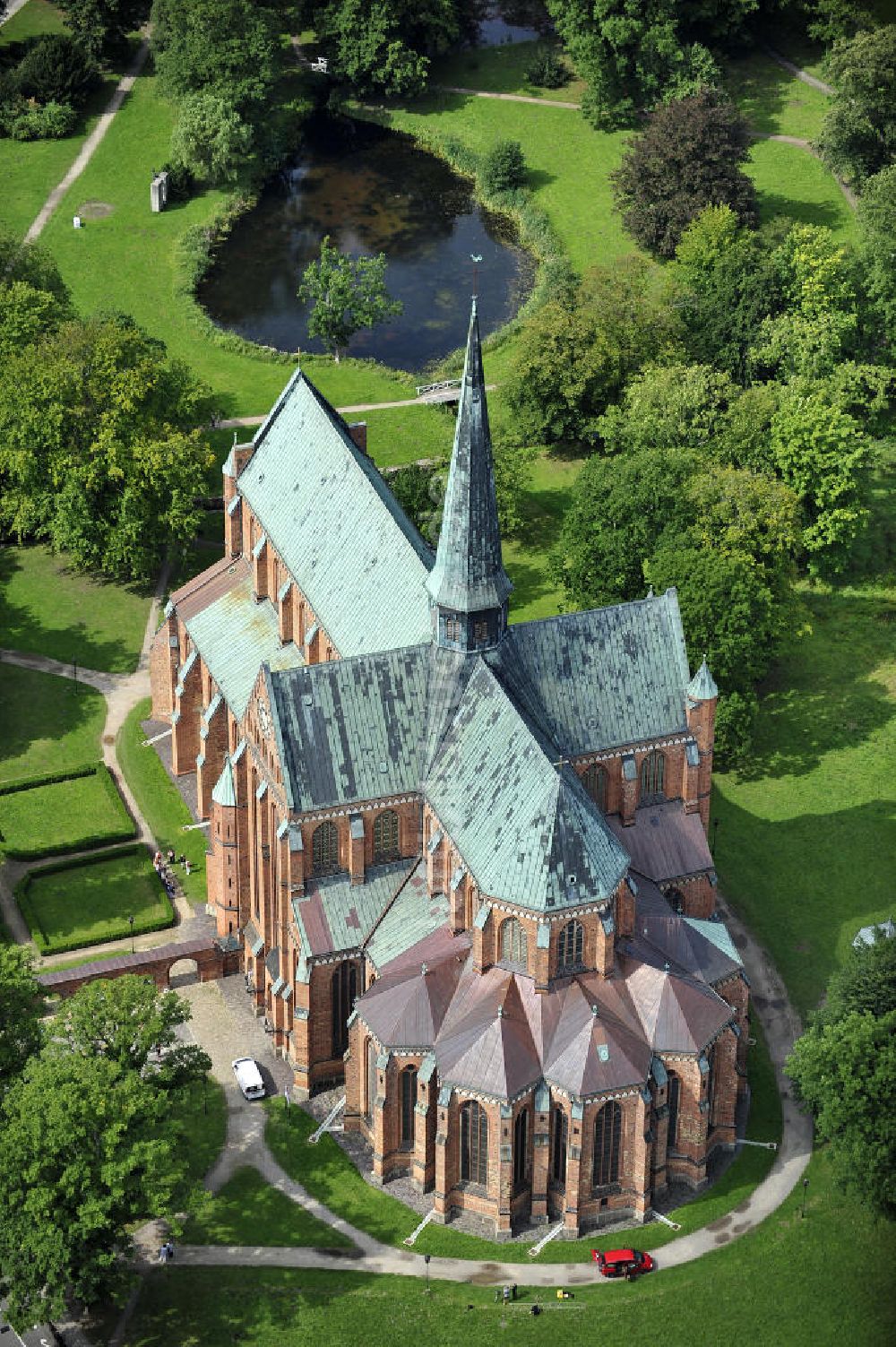 Bad Doberan aus der Vogelperspektive: Ehemalige Klosterkirche Bad Doberan - monastery church in Bad Doberan