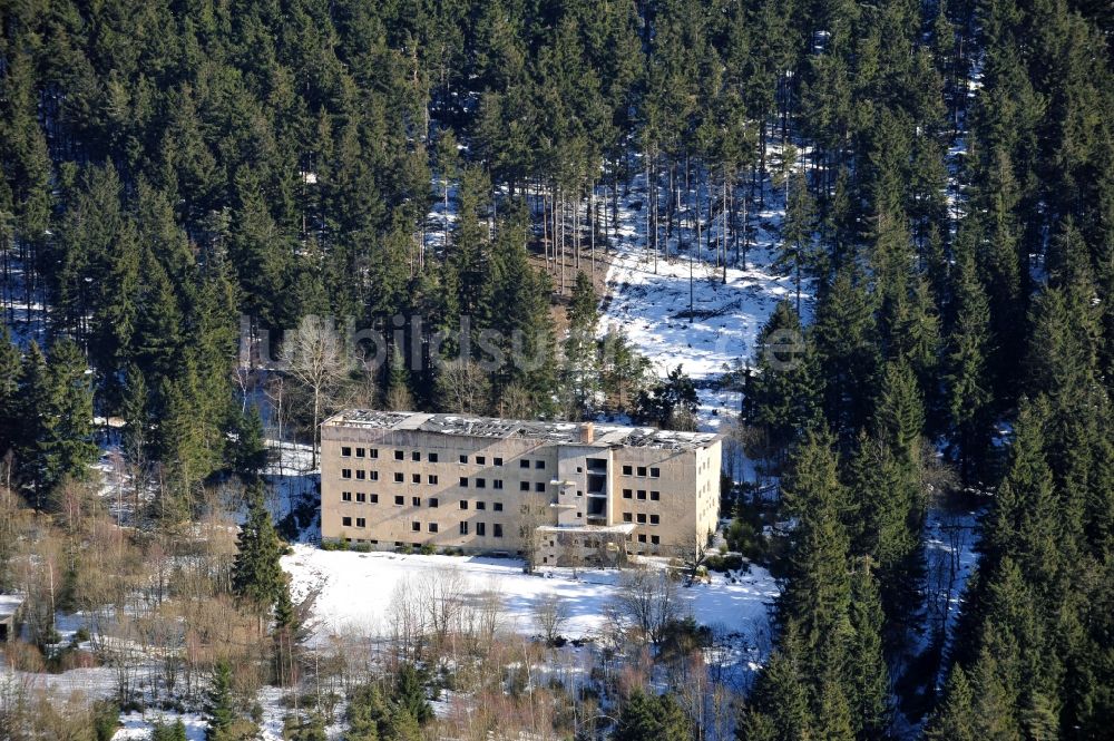 Luftbild Stara Voda / Altwasser - Ehemalige Unterkunft der Grenztruppen auf dem Tillenberg in der Region Karlovarsky Kraj in Tschechien