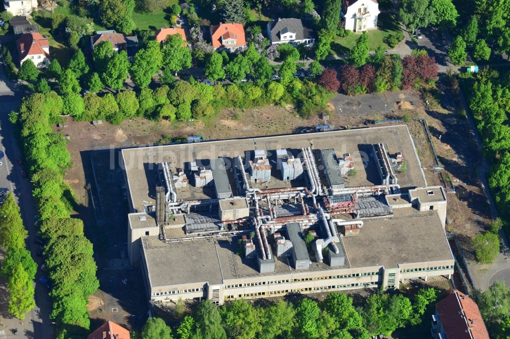 Berlin aus der Vogelperspektive: Ehemaligen Schul- Gebäude Bröndby-Oberschule in der Dessauerstraße im Ortsteil Lankwitz in Berlin, Deutschland