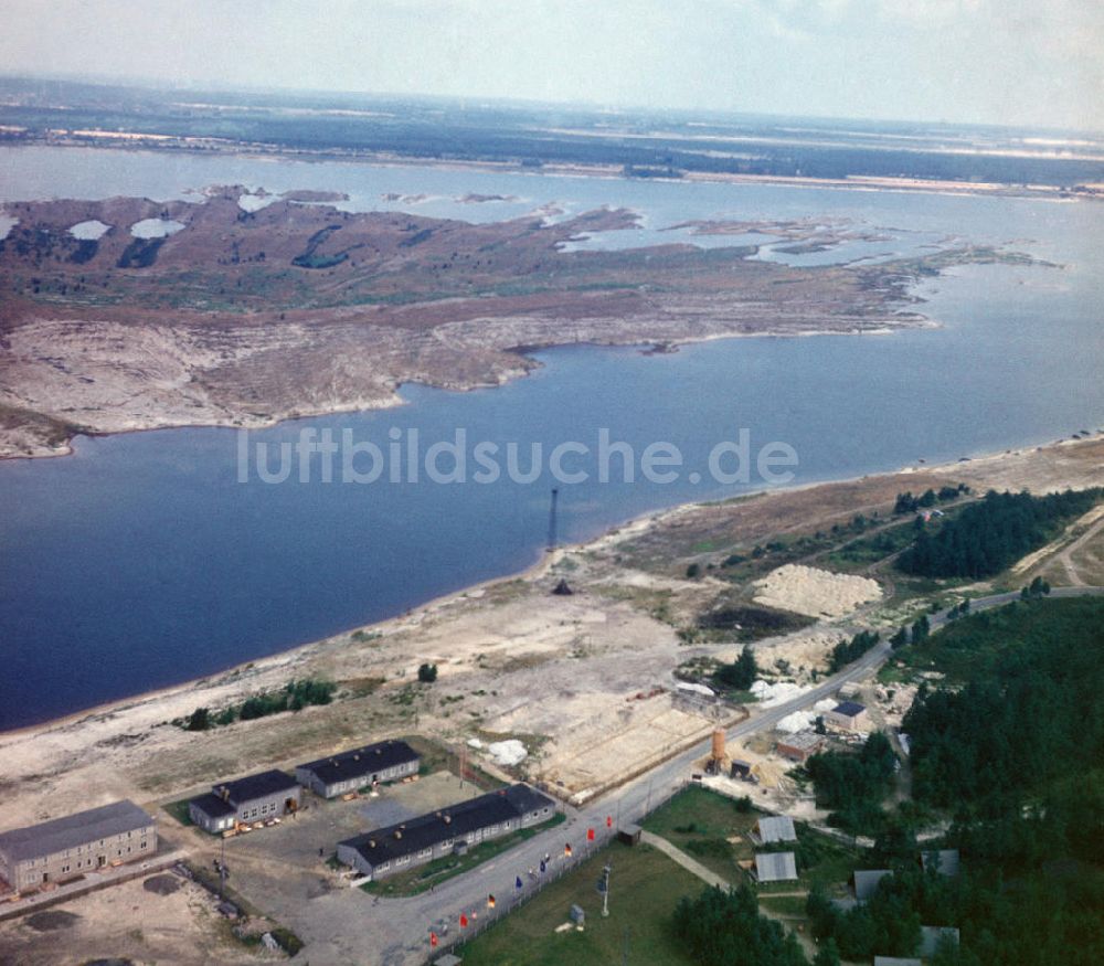 Senftenberg aus der Vogelperspektive: Ehemaliger Braunkohletagebau Senftenberg in Brandenburg