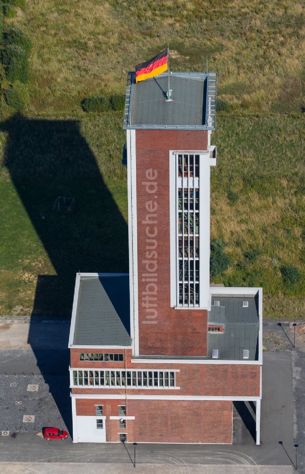 Luftbild Bönen - Ehemaliger Förderturm bei Bönen im Ruhrgebiet in Nordrhein-Westfalen