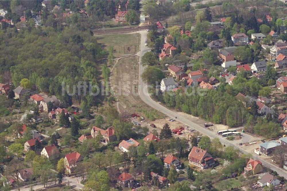 Luftaufnahme KLEINMACHNOW / BRANDENBURG - Ehemaliger Grenzstreifen zwischen Berlin und Kleinmachnow. 1995