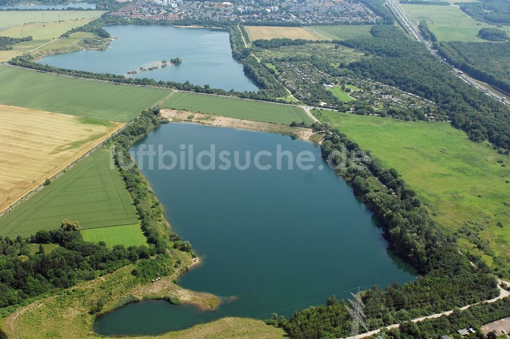 Köln aus der Vogelperspektive: Ehemaliger Kies- Tagebau Pescher Baggersee in Köln im Bundesland Nordrhein-Westfalen, Deutschland