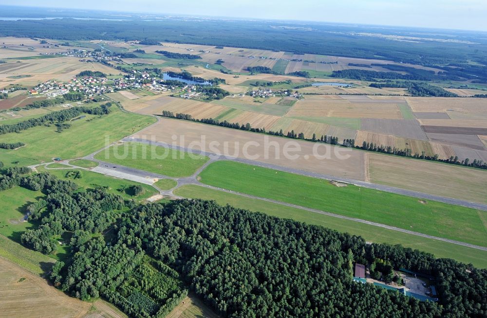 Luftaufnahme Konarzyny / Groß Konarczyn - Ehemaliger Militärflugplatz in Groß Konarczyn in der Woiwodschaft Pommern