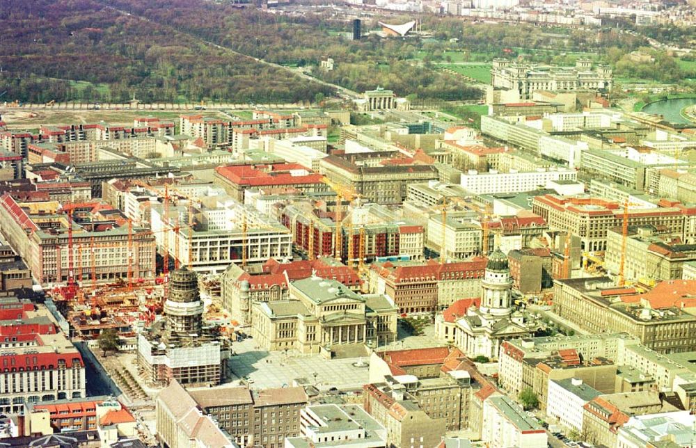 Berlin aus der Vogelperspektive: ehemaliger Ministerrat der DDR