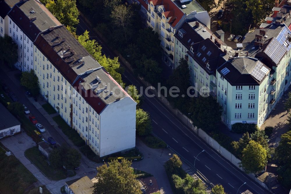 Luftaufnahme Berlin - Ehemaliger Standort des Giebelwandgemäldes Nicaraguanisches Dorf - Monimbo 1978 am Monimboplatz in Berlin - Lichtenberg