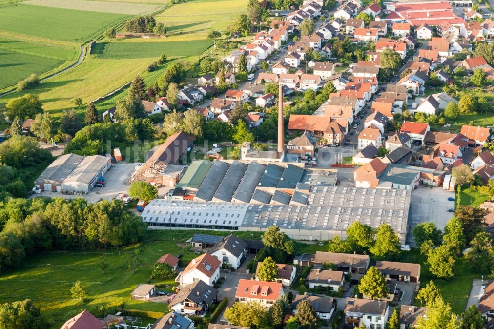 Stupferich von oben - Ehemaliges Fabrik - Gebäude in Stupferich im Bundesland Baden-Württemberg, Deutschland