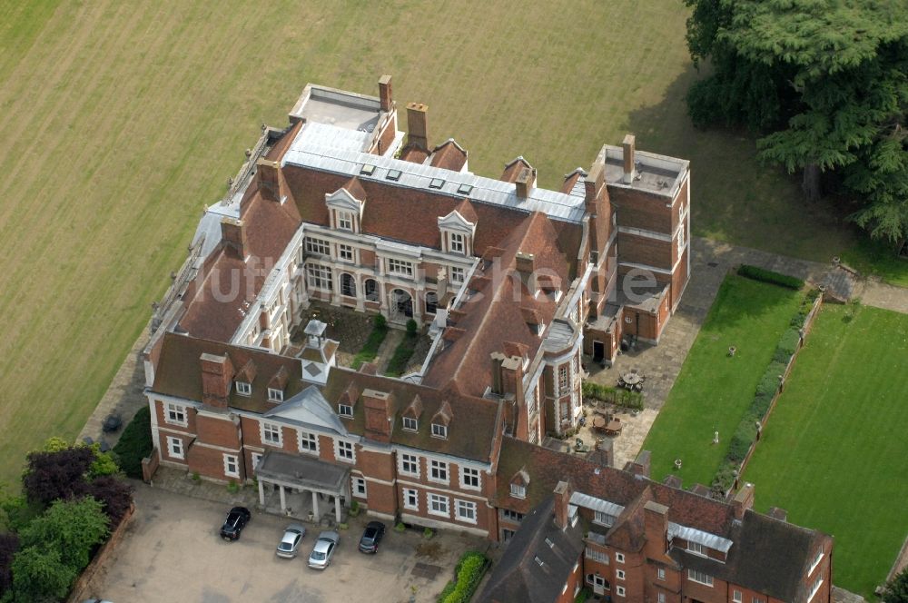 Epping aus der Vogelperspektive: Ehemaliges Frauengefängnis Hill Hall im Ortsteil Theydon Mount von Epping in der Grafschaft Essex in Großbritannien