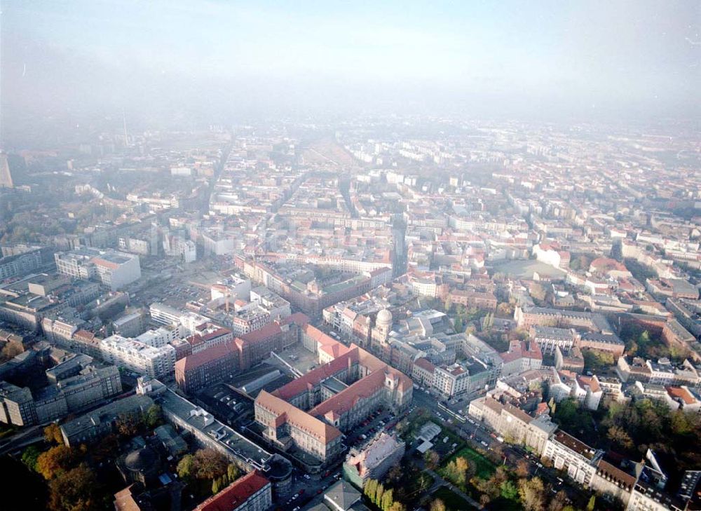 Berlin aus der Vogelperspektive: Ehemaliges Haupttelegraphenamt der Deutschen Post an der Monbijoustraße / Oranienburger Straße in Berlin - Mitte.