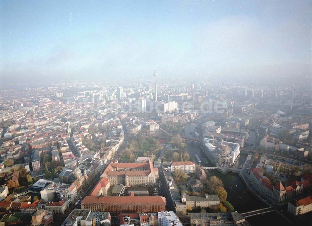 Berlin von oben - Ehemaliges Haupttelegraphenamt der Deutschen Post an der Monbijoustraße / Oranienburger Straße in Berlin - Mitte.