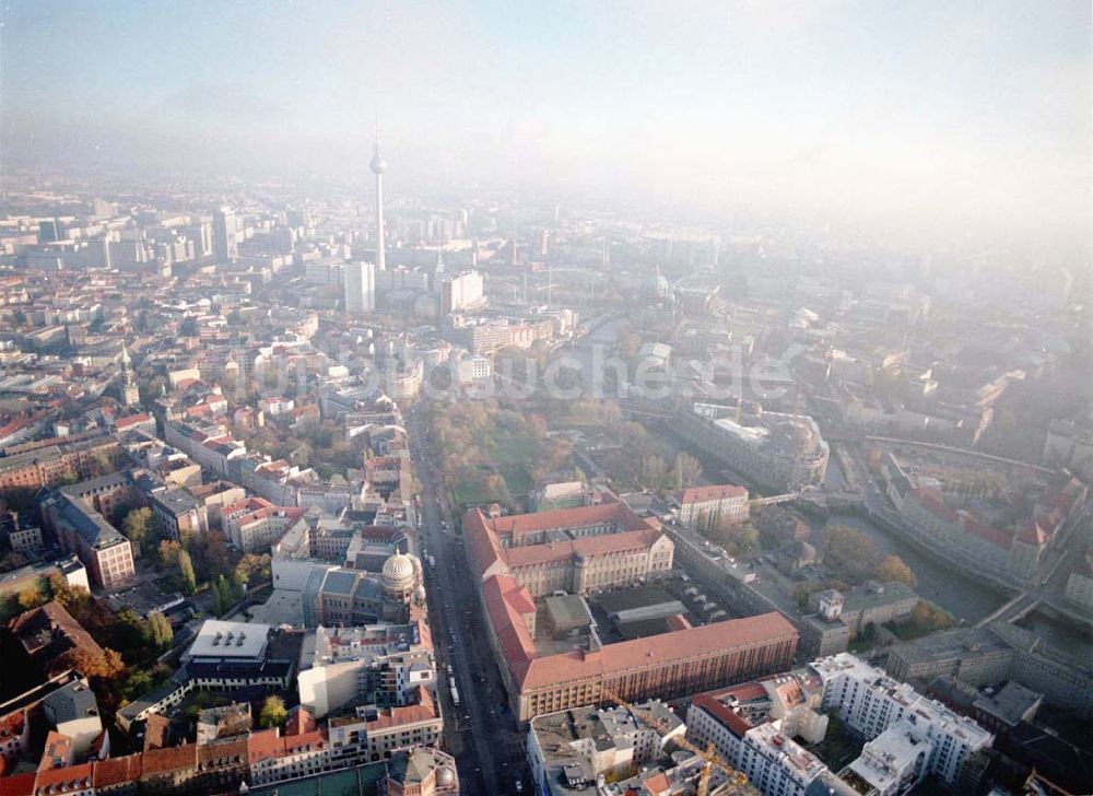 Berlin von oben - Ehemaliges Haupttelegraphenamt der Deutschen Post an der Monbijoustraße / Oranienburger Straße in Berlin - Mitte.