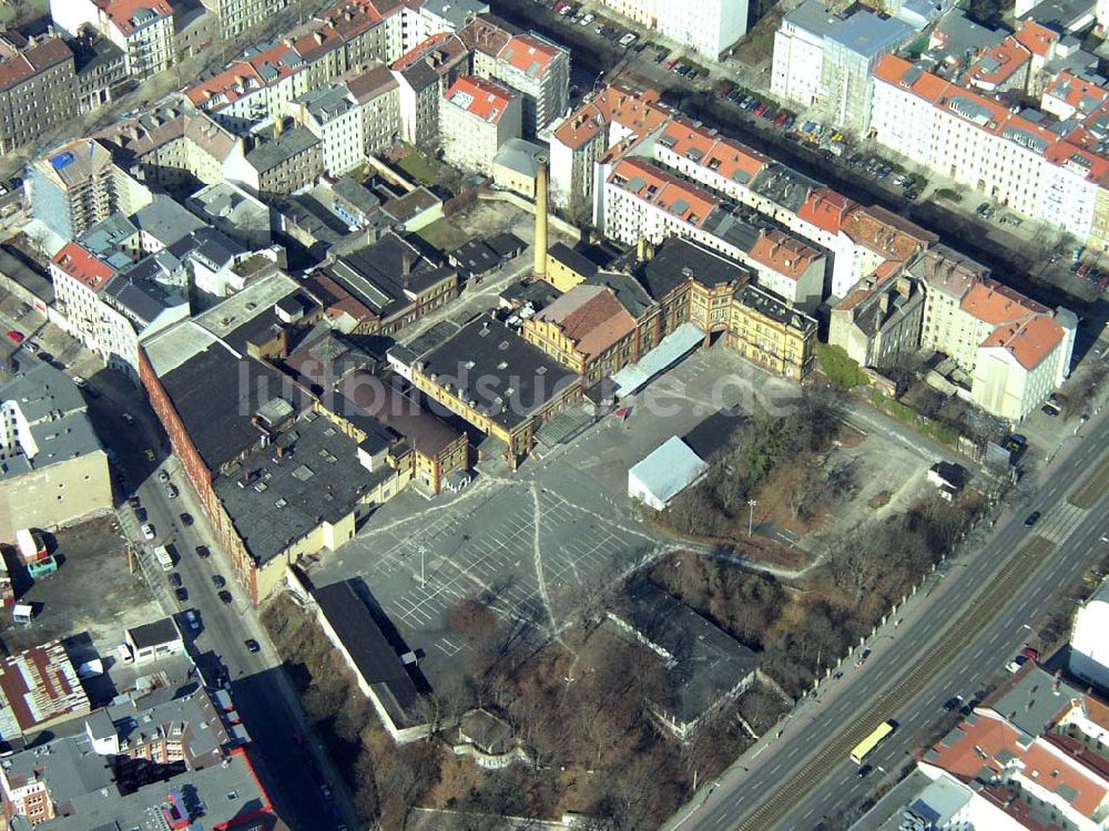 Luftbild Berlin - PRENZLAUER BERG - Ehemaliges Industriegelände an der Prenzlauer Allee in Berlin-Prenzlauer Berg. 16.03.03