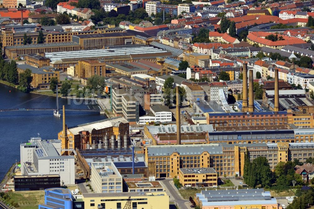 Luftaufnahme Berlin - Ehemaliges Industrieglände mit dem Gebäude der Hochschule für Technik und Wirtschaft in Berlin Schöneweide