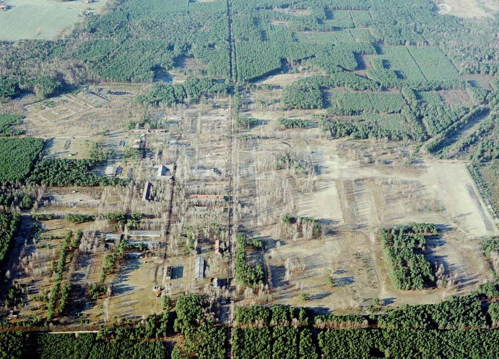 Drachhausen von oben - Ehemaliges Kasernengelände bei Drachhausen in Brandenburg. Renaturierungsfläche der Brandenburgischen Boden GmbH.