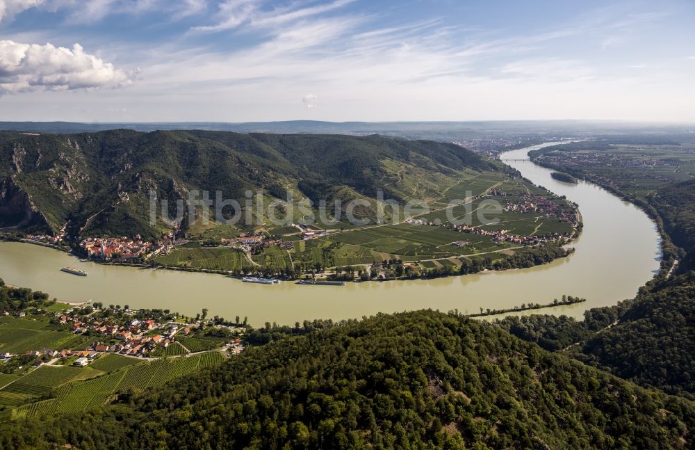 Luftaufnahme Wachau OT Dürnstein - Ehemaliges Kloster Stift Dürnstein in Wachau in Niederösterreich in Österreich