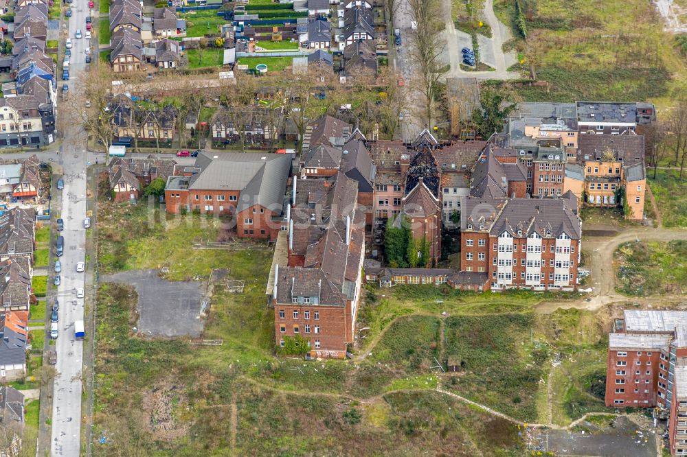 Duisburg von oben - Ehemaliges Krankenhaus St. Barbara-Hospital in Duisburg im Bundesland Nordrhein-Westfalen, Deutschland