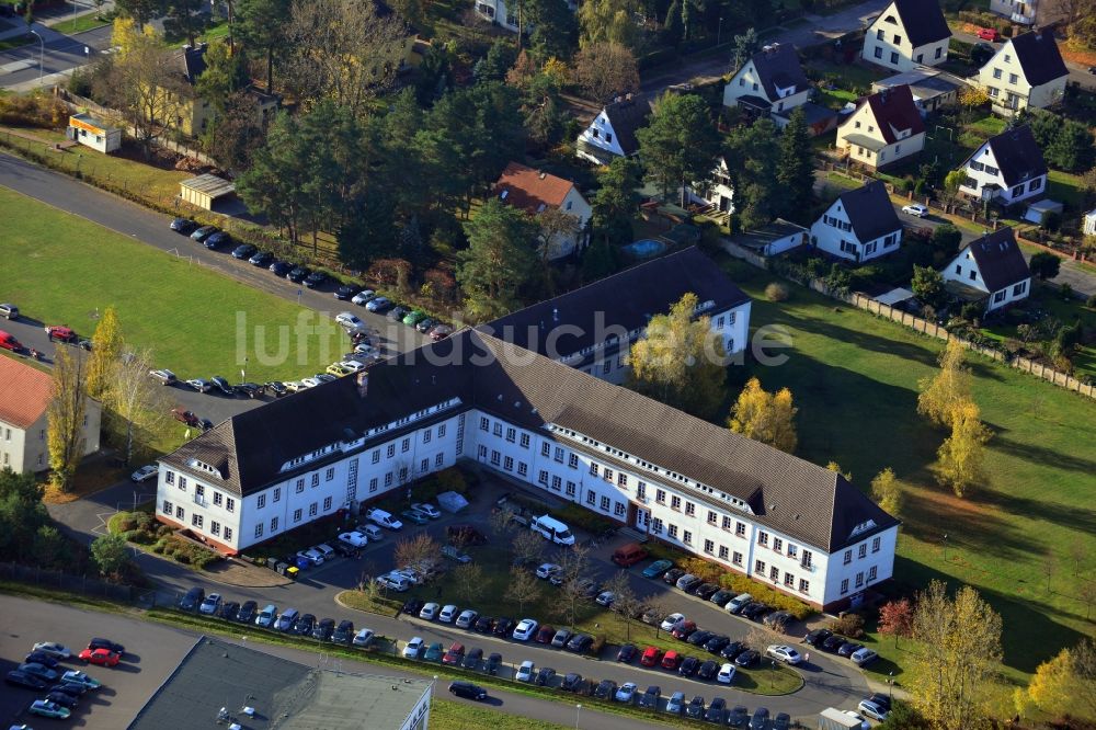 Oranienburg aus der Vogelperspektive: Ehemaliges SS- Verwaltungsgebäude zur Inspektion der Konzentrationslager ( IKL ) am Heinrich-Grüber-Platz in Oranienburg im Bundesland Brandenburg