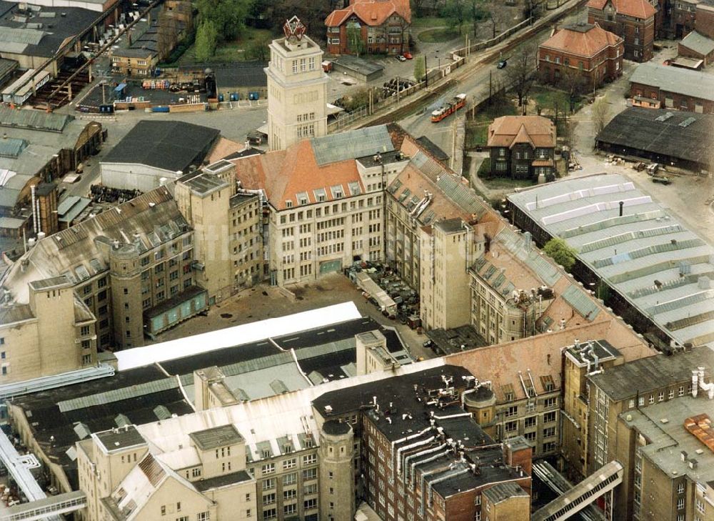 Luftaufnahme Berlin - ehemaliges Werk für Fernsehelekronik (WF) in der Berliner Wilhelminenhofstrasse in Berlin-Schöneweide 26.04.1992