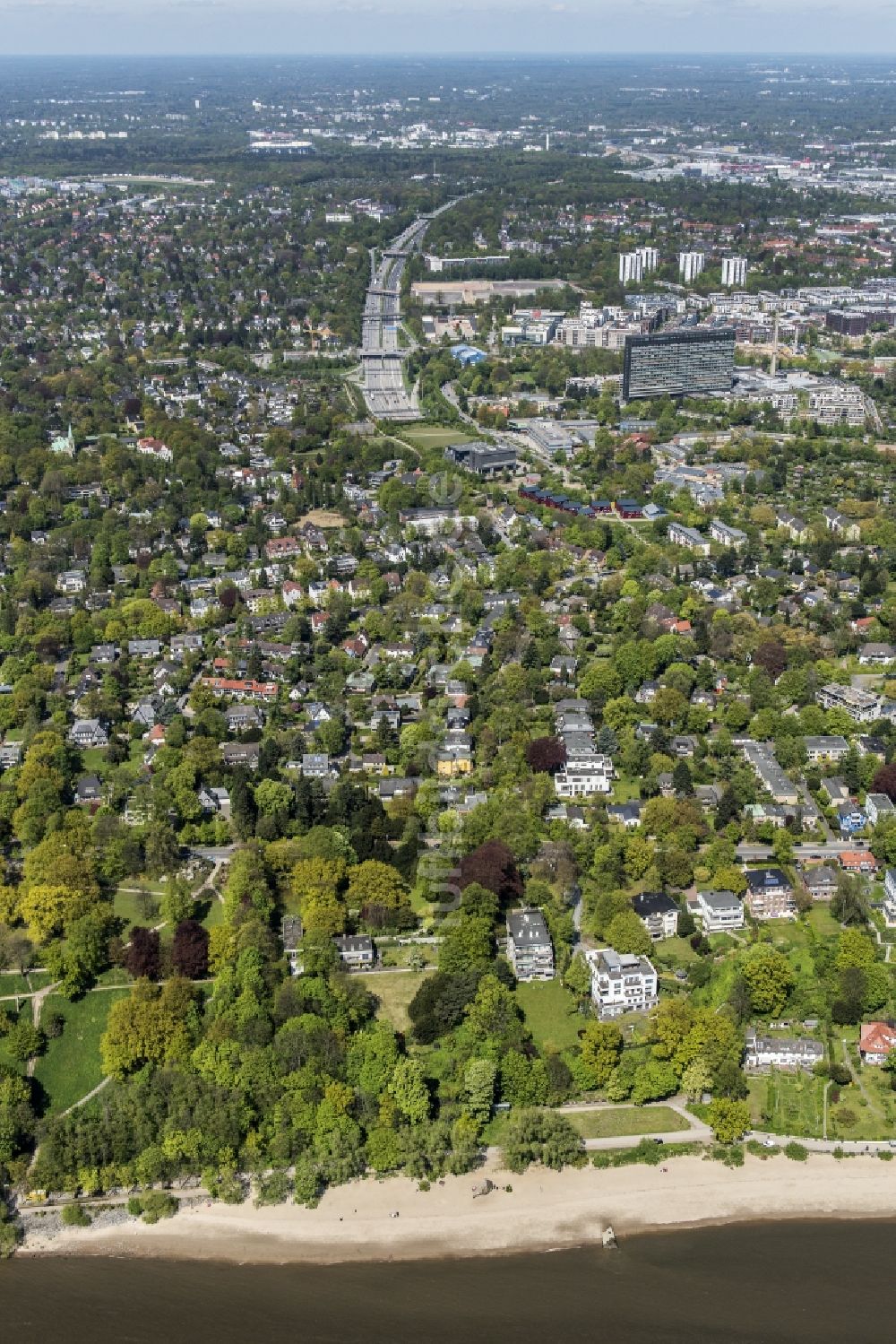 Luftbild Hamburg - Ein- und Ausfahrt des Elbtunnel in Hamburg