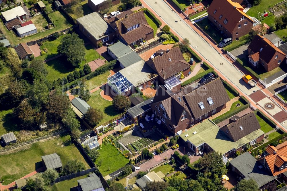 Norderney aus der Vogelperspektive: Ein- und Mehrfamilienhaussiedlung an der Nordhelmstraße auf der Insel Norderney im Bundesland Niedersachsen