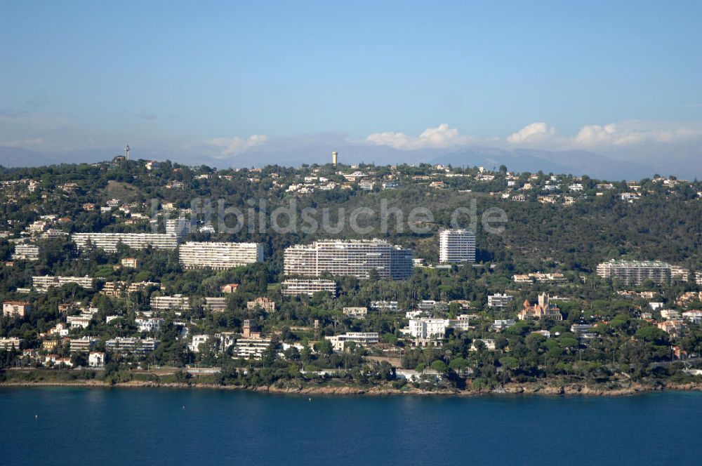 Cannes von oben - Ein Wohngebiet an der Avenue du Maréchal Juin im Stadtteil La Californie in Cannes