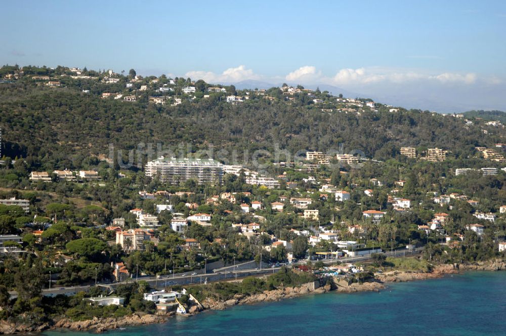 Cannes von oben - Ein Wohngebiet an der Avenue du Maréchal Juin im Stadtteil La Californie in Cannes