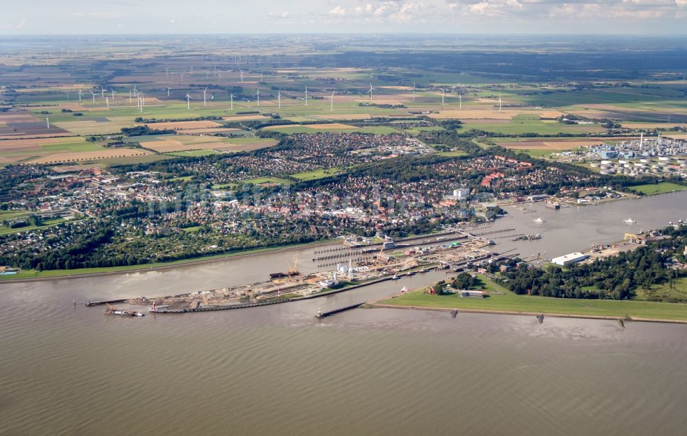 Luftbild Brunsbüttel - Einfahrtbereich, Schleusen und Uferbereiche der Wasserstraße der Binnenschiffahrt Nord-Ostsee-Kanal in Brunsbüttel im Bundesland Schleswig-Holstein, Deutschland