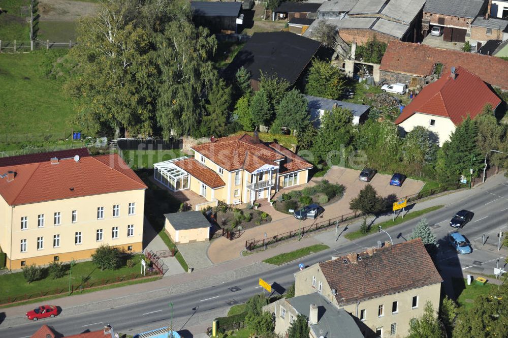 Werneuchen von oben - Einfamilien - Musterhaus der Firma CITY.BAUTEN an der Freienwalder Strasse in Werneuchen