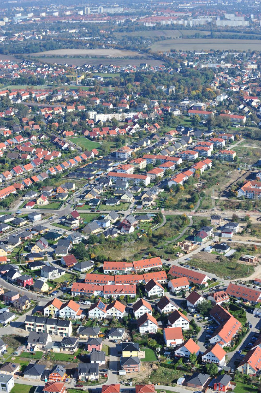 Magedeburg aus der Vogelperspektive: Einfamilien- Wohnneubaugebiet Am Birnengarten in Magdeburg-Ottersleben