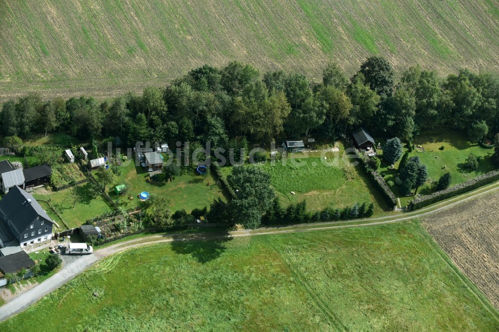 Luftaufnahme Beutha - Einfamilienhaus und Gärten im Süden von Beutha im Bundesland Sachsen