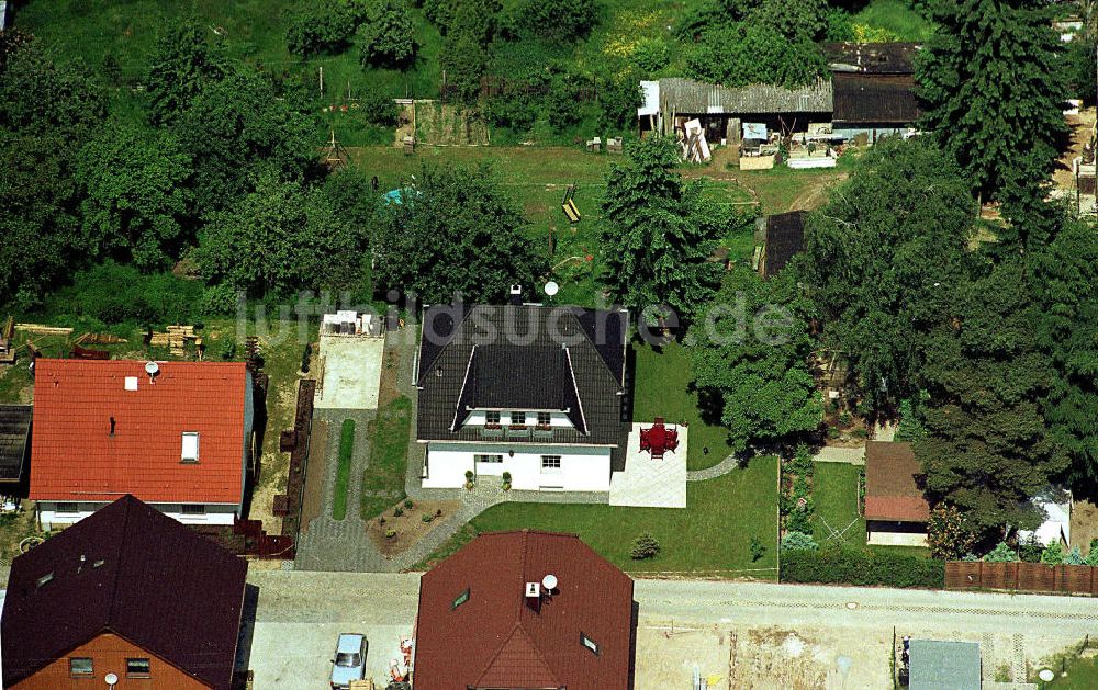 Luftbild Mahlow - Einfamilienhaus von Herrn Peter Wartig / Albatros-Flug GmbH an der Bahnhofsstraße in Mahlow / Brandenburg.