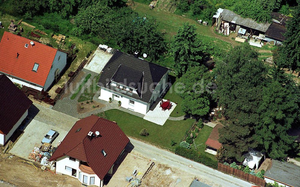 Luftaufnahme Mahlow - Einfamilienhaus von Herrn Peter Wartig / Albatros-Flug GmbH an der Bahnhofsstraße in Mahlow / Brandenburg.