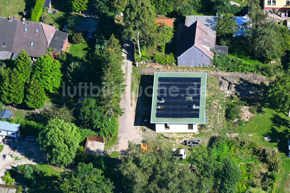 Luftbild Kenz - Einfamilienhaus- Neubau im Wohngebiet der Einfamilienhaus- Siedlung in Kenz im Bundesland Mecklenburg-Vorpommern, Deutschland