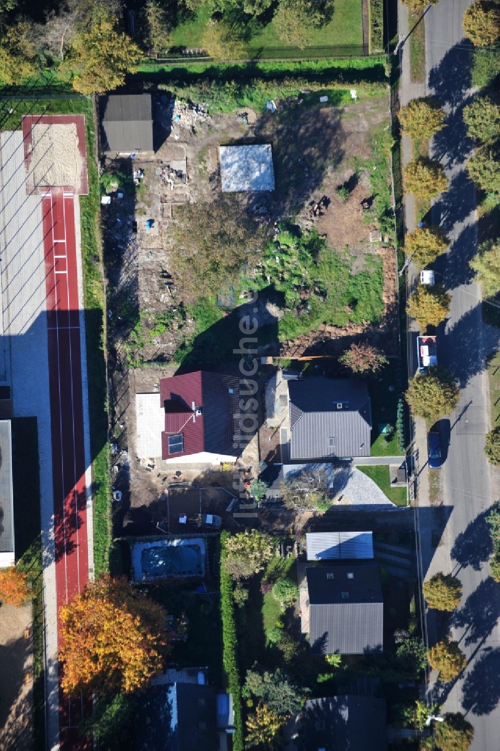 Berlin von oben - Einfamilienhaus- Neubau im Wohngebiet der Einfamilienhaus- Siedlung im Ortsteil Kaulsdorf in Berlin, Deutschland