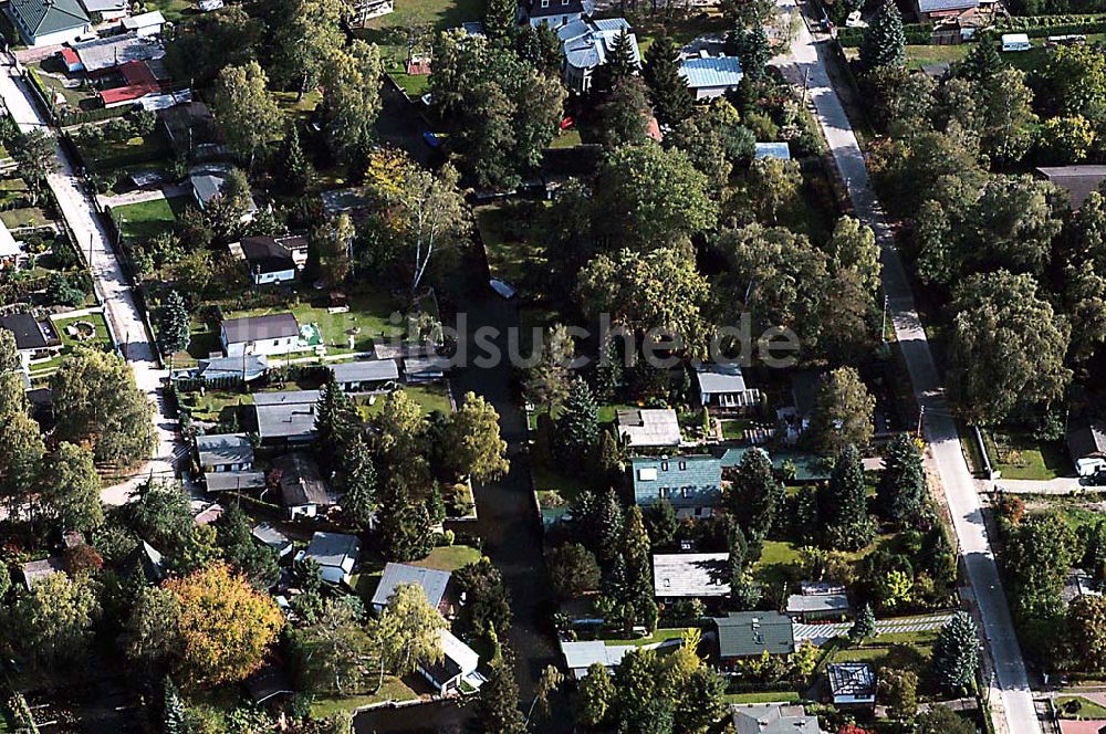 Berlin / Köpenick von oben - Einfamilienhaus-Siedlung am Elster Weg / Lerchenweg im Hessenwinkel in Rahnsdorf bei Berlin 01.10.2003