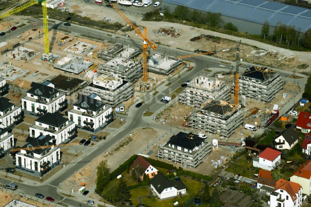 Rostock von oben - Einfamilienhaus- Siedlung am Gehlsdorfer Warnowufer in Rostock im Bundesland Mecklenburg-Vorpommern, Deutschland