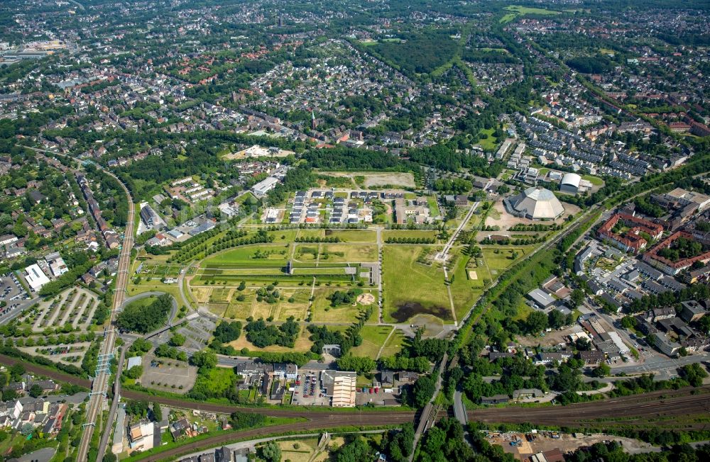 Luftaufnahme Oberhausen - Einfamilienhaus- Siedlung im Olga Wohnpark mit Garten Dom GmbH und Seniorenresidenz am OLGA-Park in Oberhausen