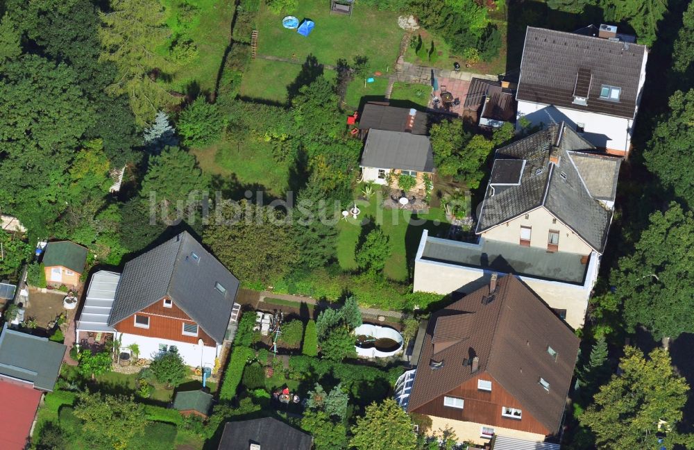 Luftaufnahme Berlin Mahlsdorf - Einfamilienhaus - Wohngebiet an der Seestraße in Berlin - Mahlsdorf-Süd