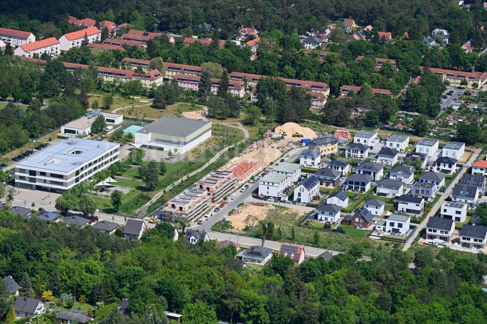 Luftaufnahme Stahnsdorf - Einfamilienhäuser als Reihenhaussiedlung in Stahnsdorf im Bundesland Brandenburg, Deutschland