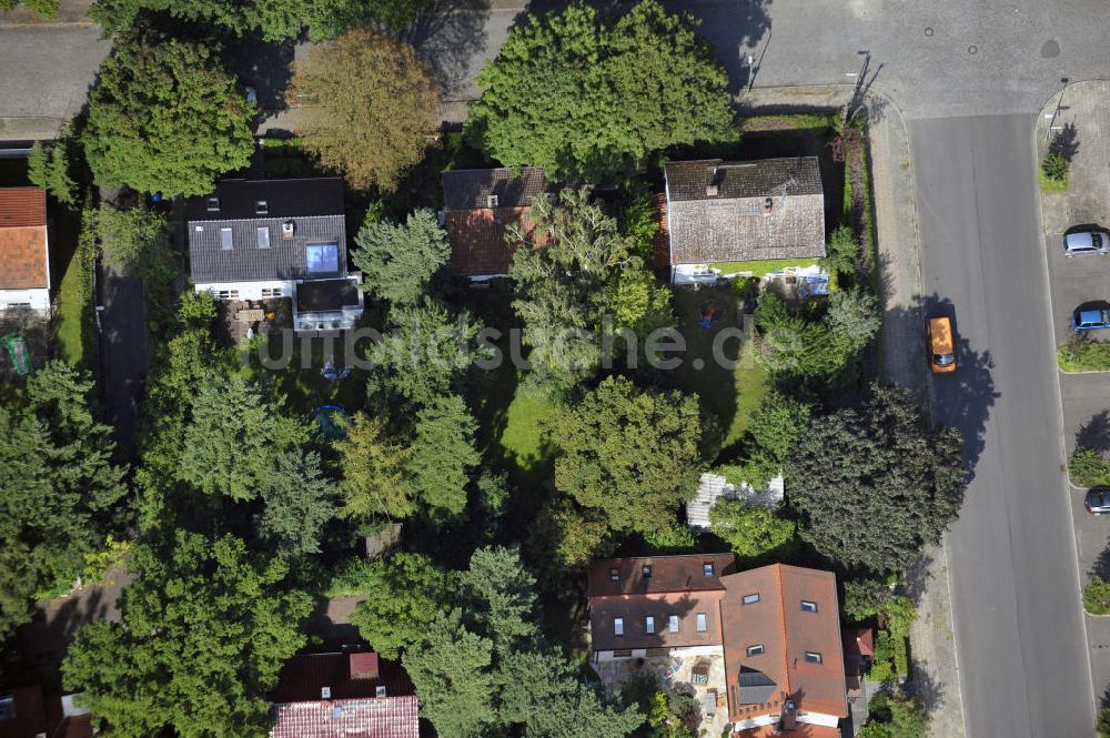 Berlin aus der Vogelperspektive: Einfamilienhäuser / One family houses