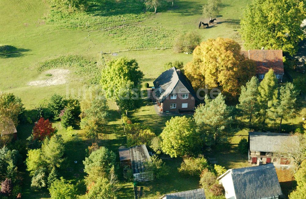 Nausdorf / Lenzen von oben - Einfamilienhäuser Ortsteil Nausdorf der Gemeinde Lenzen