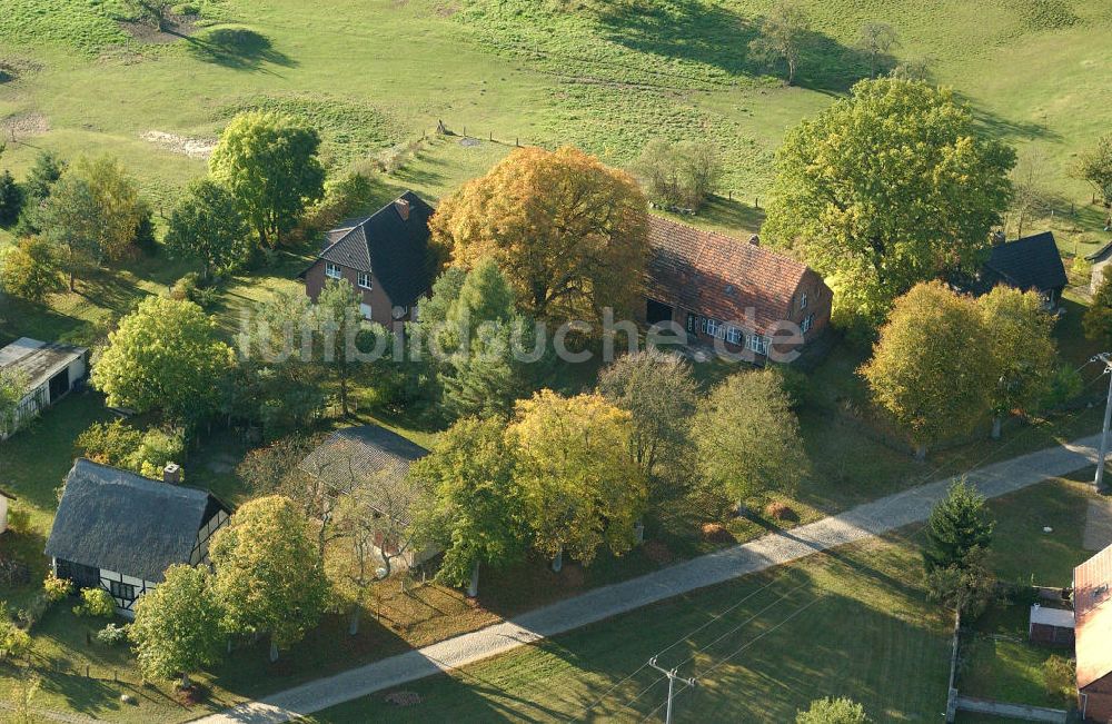 Luftaufnahme Nausdorf / Lenzen - Einfamilienhäuser Ortsteil Nausdorf der Gemeinde Lenzen