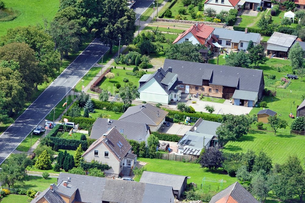 Tessin aus der Vogelperspektive: Einfamilienhäuser in Vilz in Mecklenburg-Vorpommern