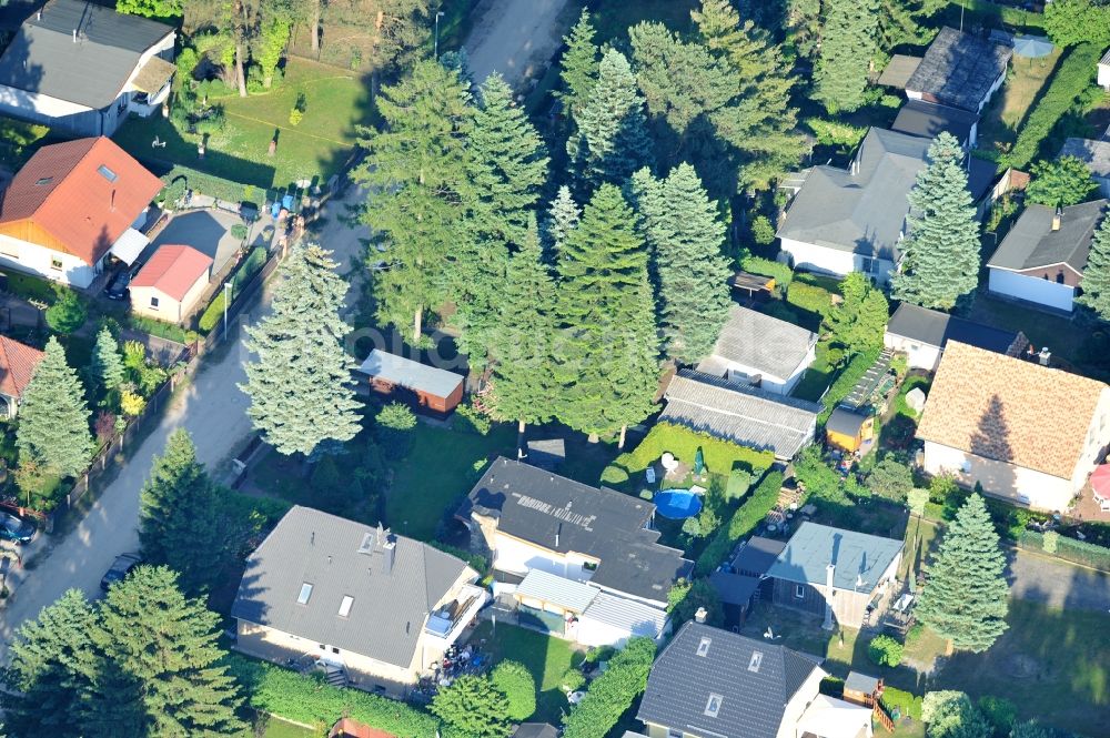 Luftaufnahme Fredersdorf OT Vogelsdorf - Einfamilienwohnhäuser im Wohngebiet am Heideweg / Beppo-Römer-Straße in Vogelsdorf