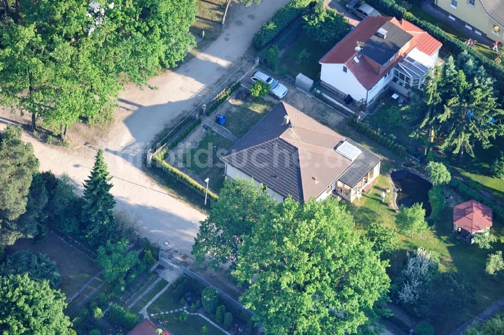 Fredersdorf OT Vogelsdorf aus der Vogelperspektive: Einfamilienwohnhäuser im Wohngebiet am Heideweg / Beppo-Römer-Straße in Vogelsdorf