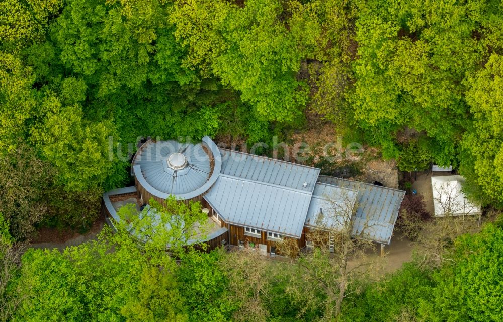 Luftaufnahme Ennepetal - Eingang zur Klutert- Höhle in einem Waldstück in Ennepetal im Bundesland Nordrhein-Westfalen